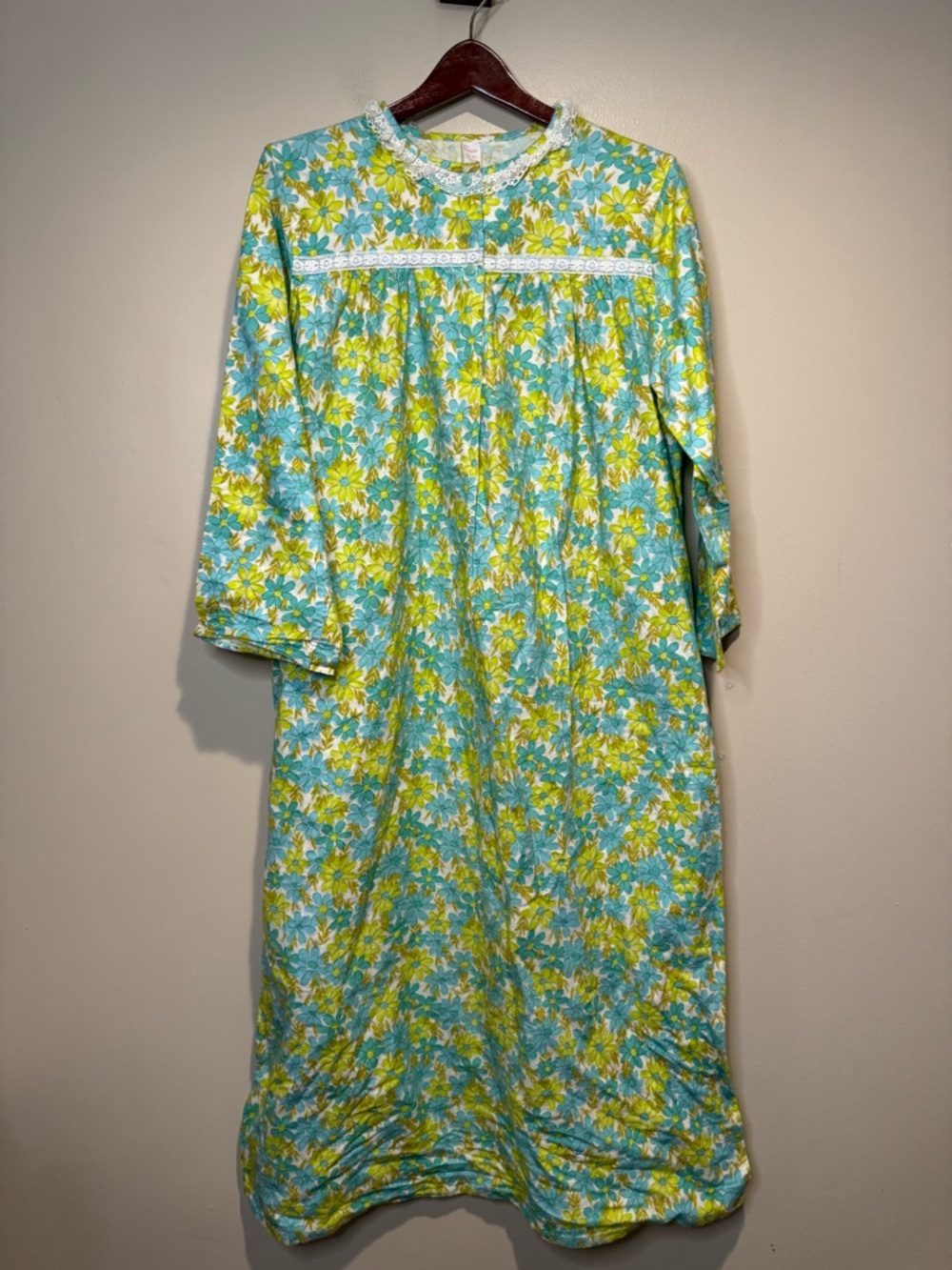 1960s Vintage Sears Floral cotton house dress nightgown Cottagecore Granny